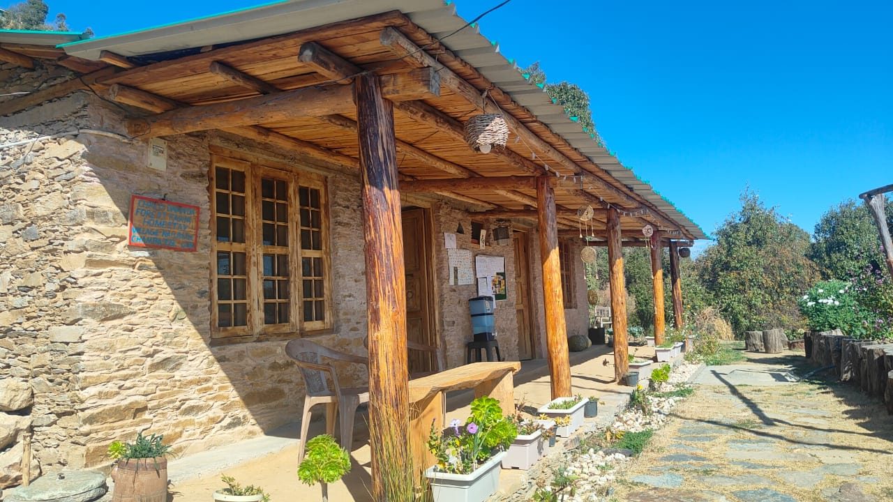 Chalo Daanda Forest Farm Homestay in Tehri Garhwal — photo 1 of 10
