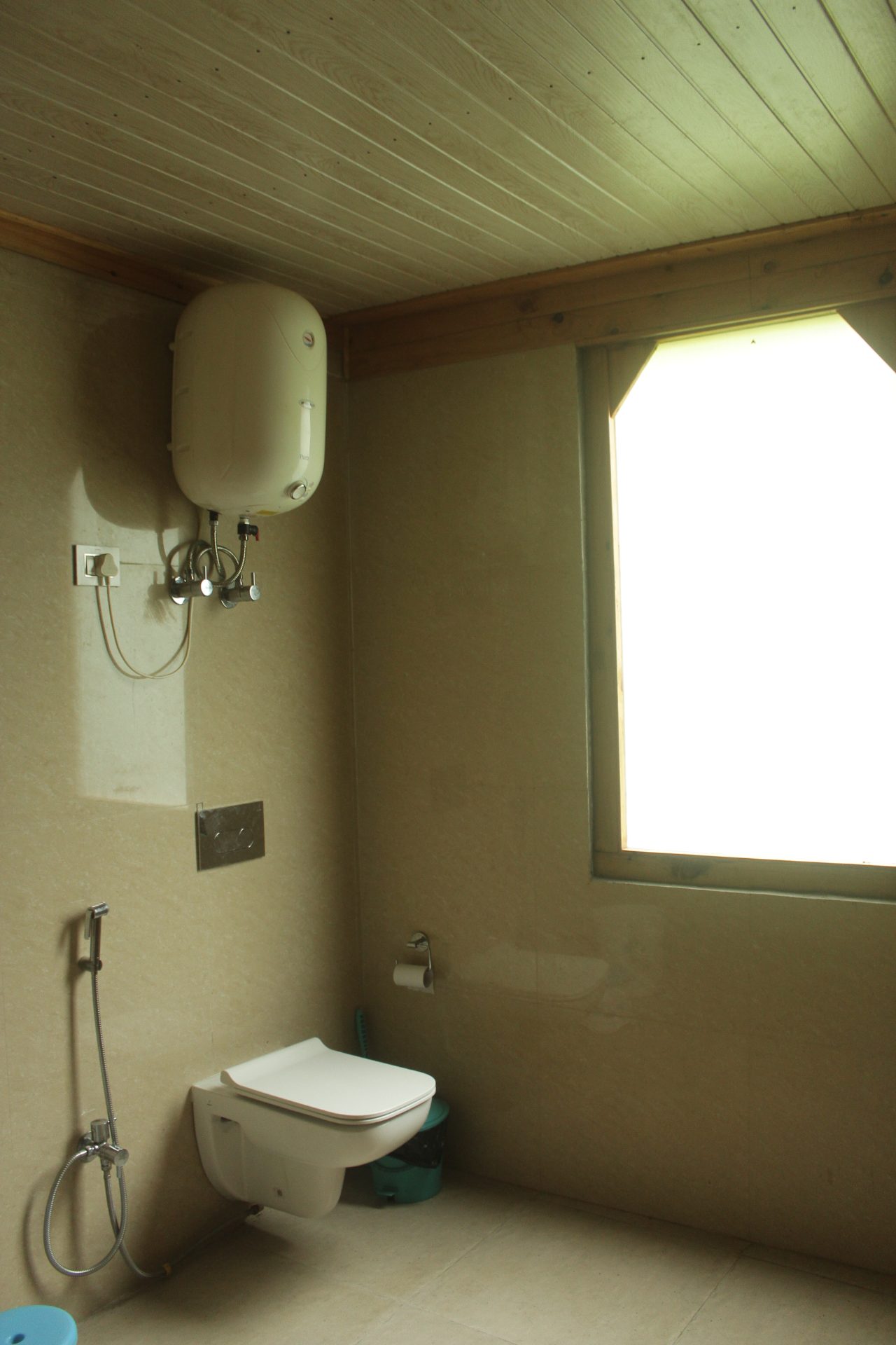 Latoda Wooden Cottage — photo 7 of 19