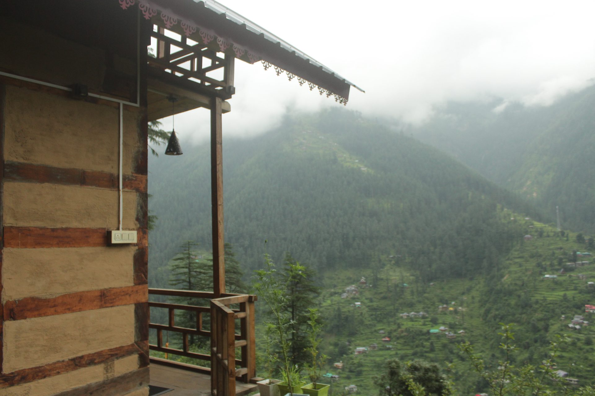 Latoda Wooden Cottage — photo 14 of 19
