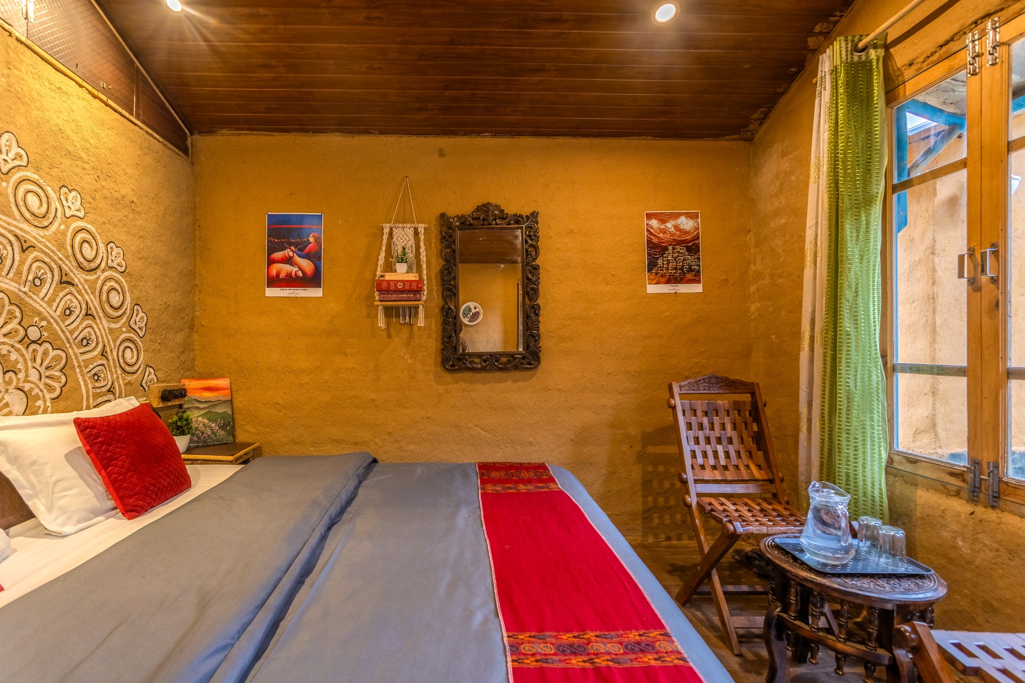 Monkey Mud House & Glamps — photo 8 of 16