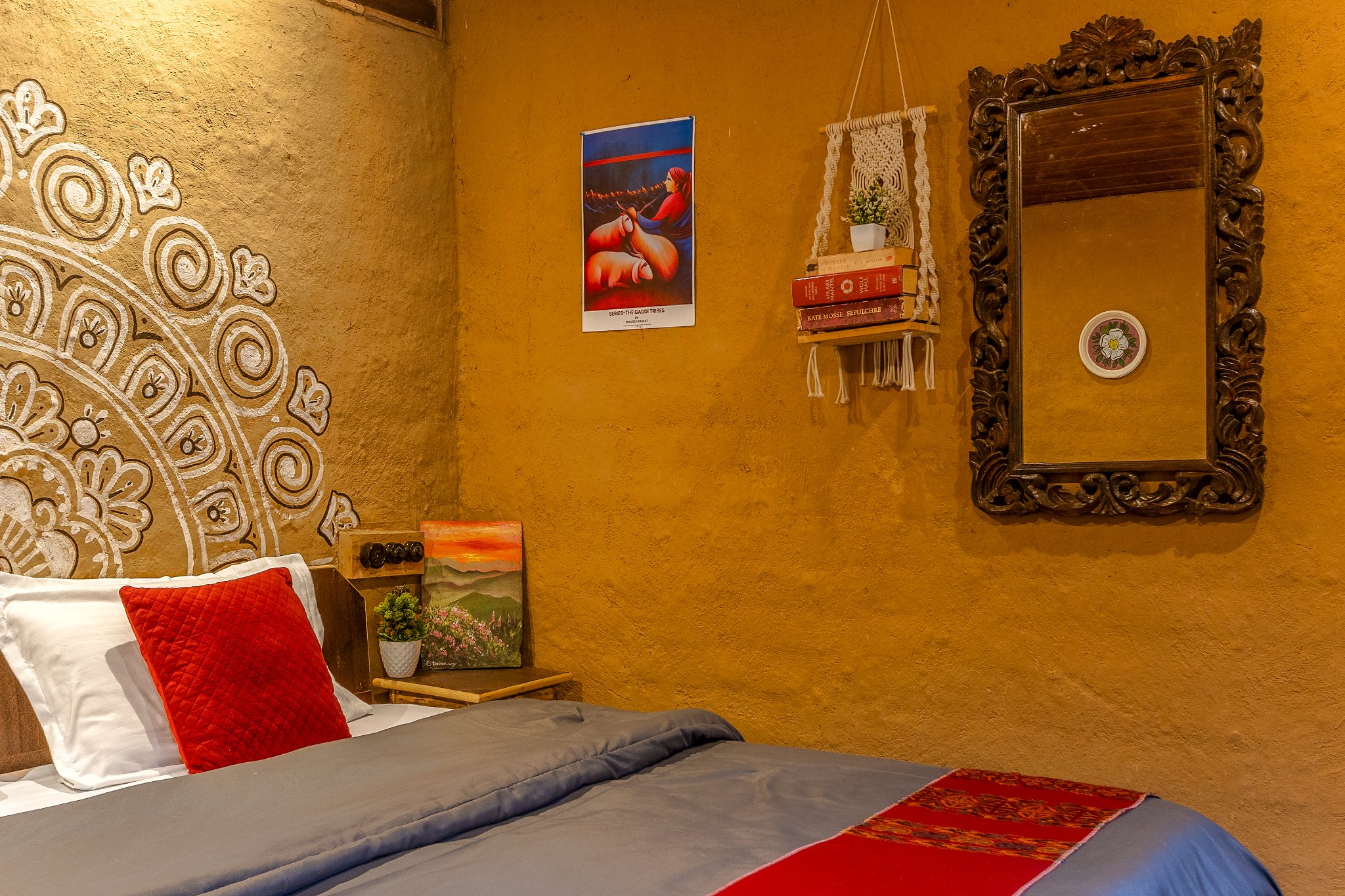 Monkey Mud House & Glamps — photo 15 of 16